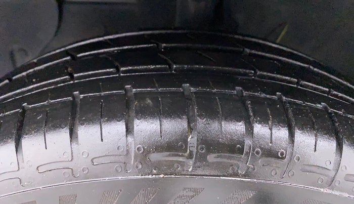 2020 Hyundai GRAND I10 NIOS SPORTZ PETROL, Petrol, Manual, 11,672 km, Left Front Tyre Tread