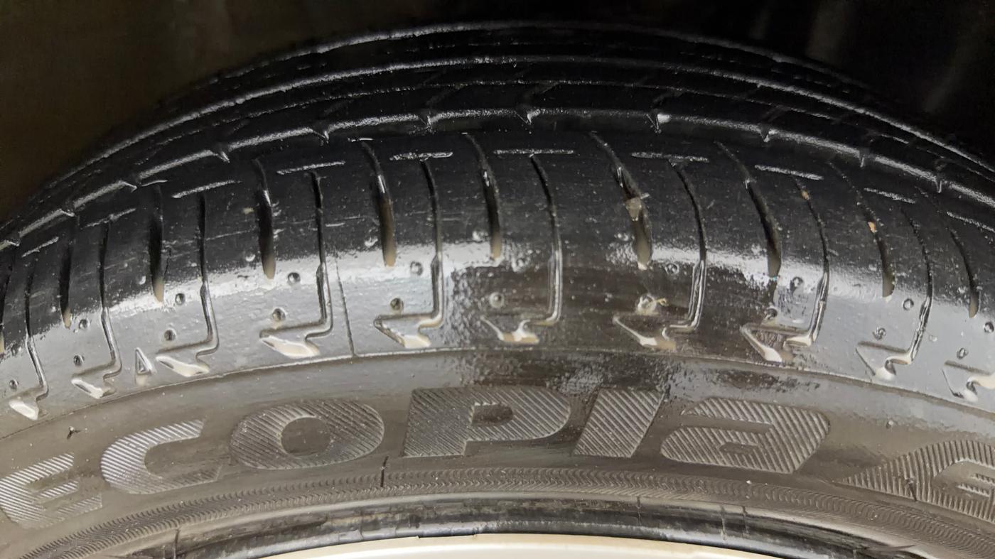 2025 Maruti IGNIS DELTA 1.2 AMT, Petrol, Automatic, 3,020 km, Right Front Tyre Tread