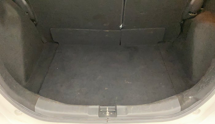 2015 Honda Jazz 1.5L I-DTEC VX, Diesel, Manual, 92,656 km, Boot Inside