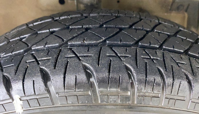 2013 Maruti Swift Dzire VXI, Petrol, Manual, 57,473 km, Right Front Tyre Tread