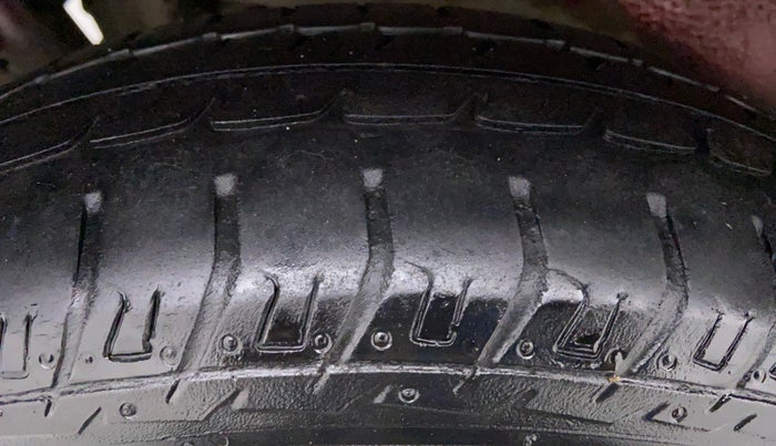 2014 Maruti Wagon R 1.0 LXI CNG, CNG, Manual, 54,567 km, Right Front Tyre Tread