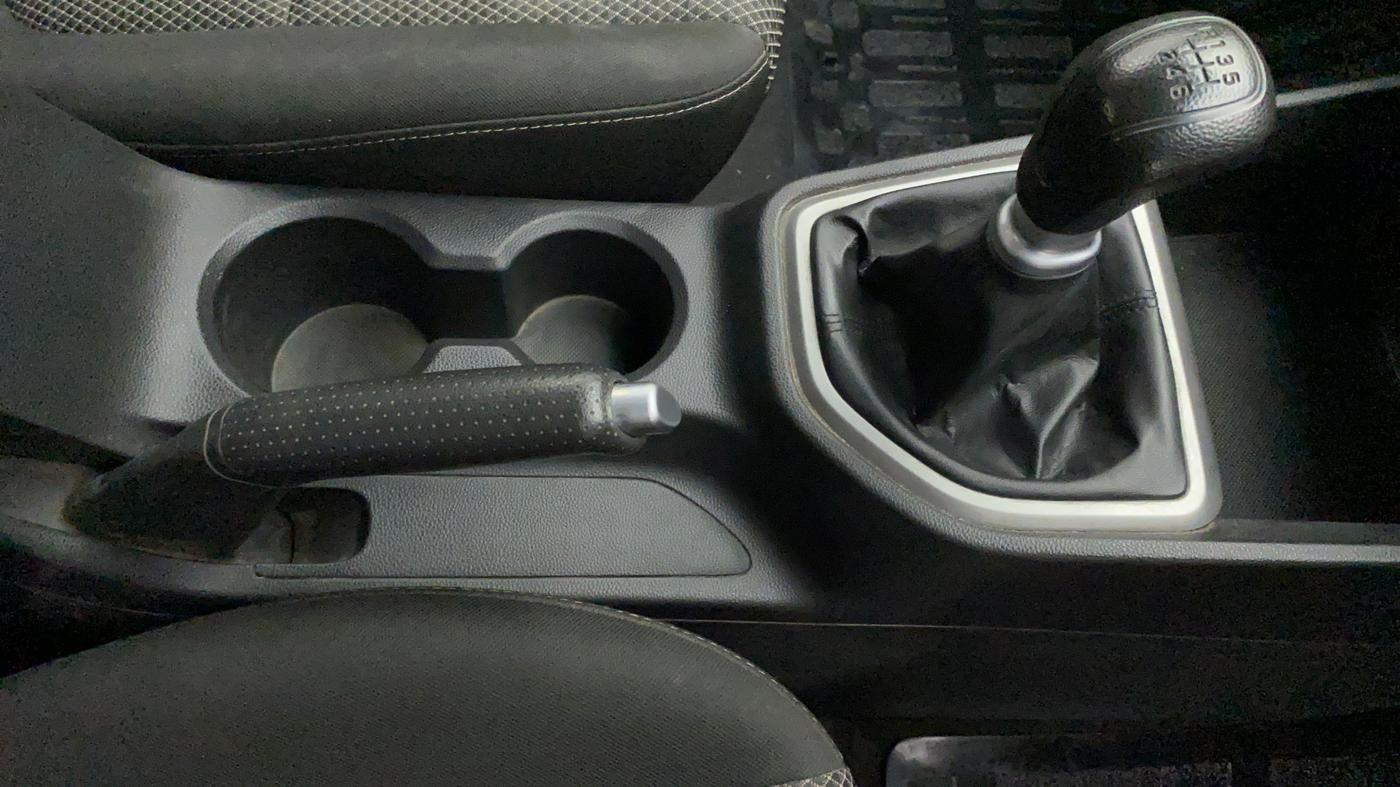 2017 Hyundai Creta E PLUS 1.6 PETROL, Petrol, Manual, 81,347 km, Gear Lever