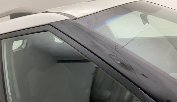 2017 Hyundai Creta E PLUS 1.6 PETROL, Petrol, Manual, 81,347 km, Right A pillar - Paint is slightly faded