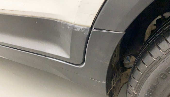 2017 Hyundai Creta E PLUS 1.6 PETROL, Petrol, Manual, 81,347 km, Left running board - Cladding has minor damage