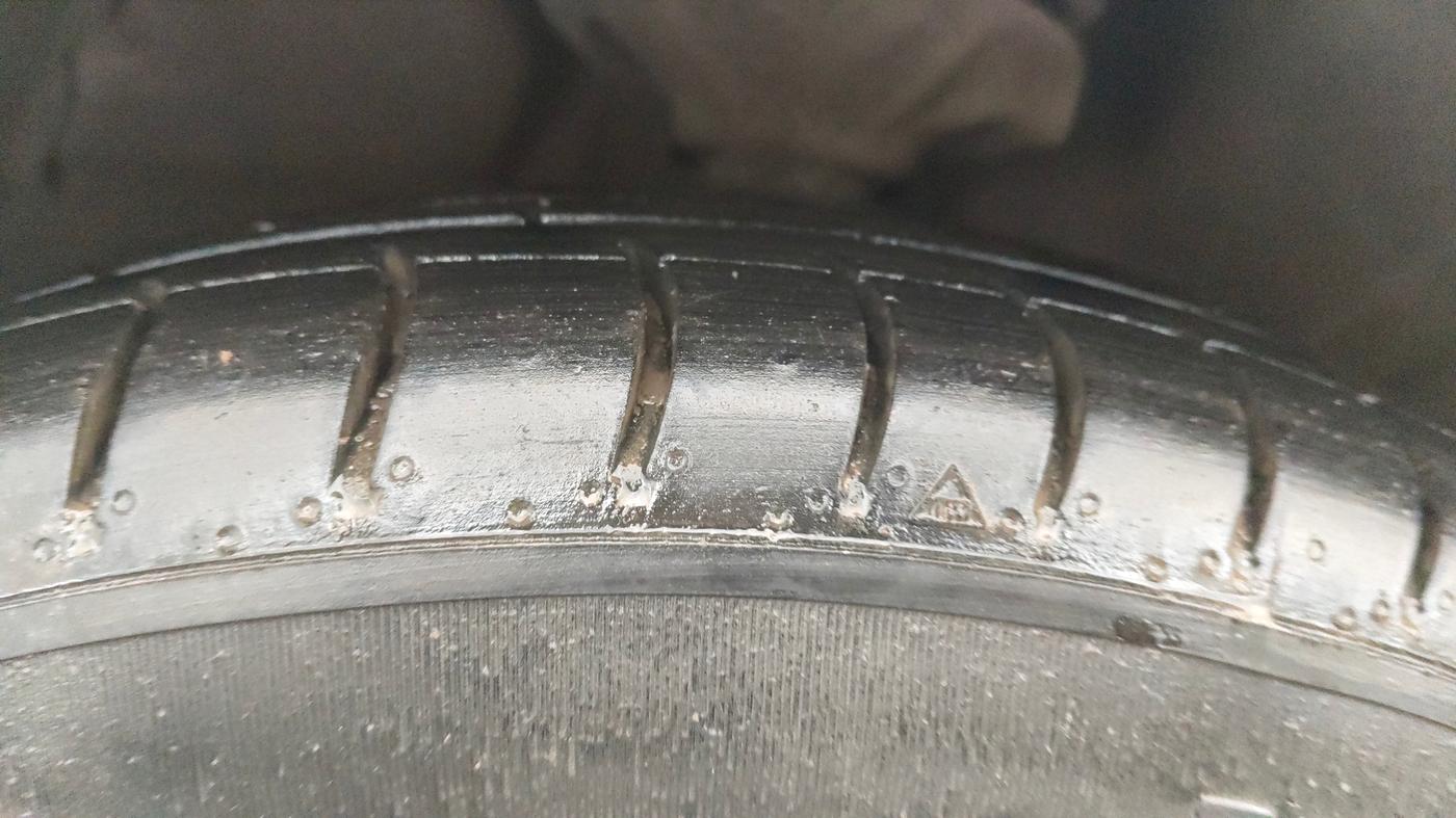 2017 Maruti Celerio VXI, Petrol, Manual, 35,655 km, Left Front Tyre Tread