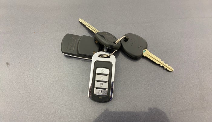 2015 Hyundai Eon ERA +, Petrol, Manual, 47,191 km, Key Close Up