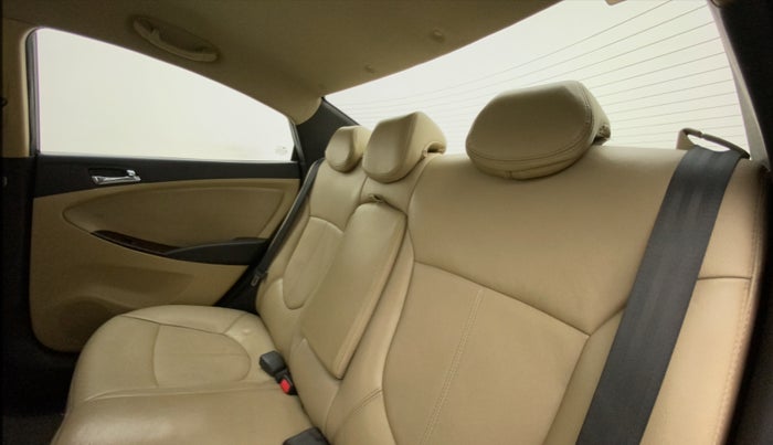 2013 Hyundai Verna FLUIDIC 1.6 VTVT SX, Petrol, Manual, 61,812 km, Right Side Rear Door Cabin