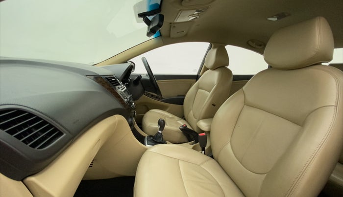 2013 Hyundai Verna FLUIDIC 1.6 VTVT SX, Petrol, Manual, 61,812 km, Right Side Front Door Cabin