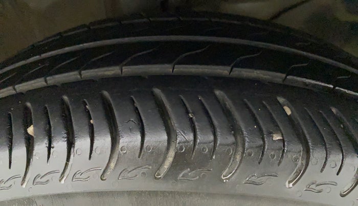 2018 Honda Amaze 1.2 V CVT I VTEC, Petrol, Automatic, 17,187 km, Left Front Tyre Tread