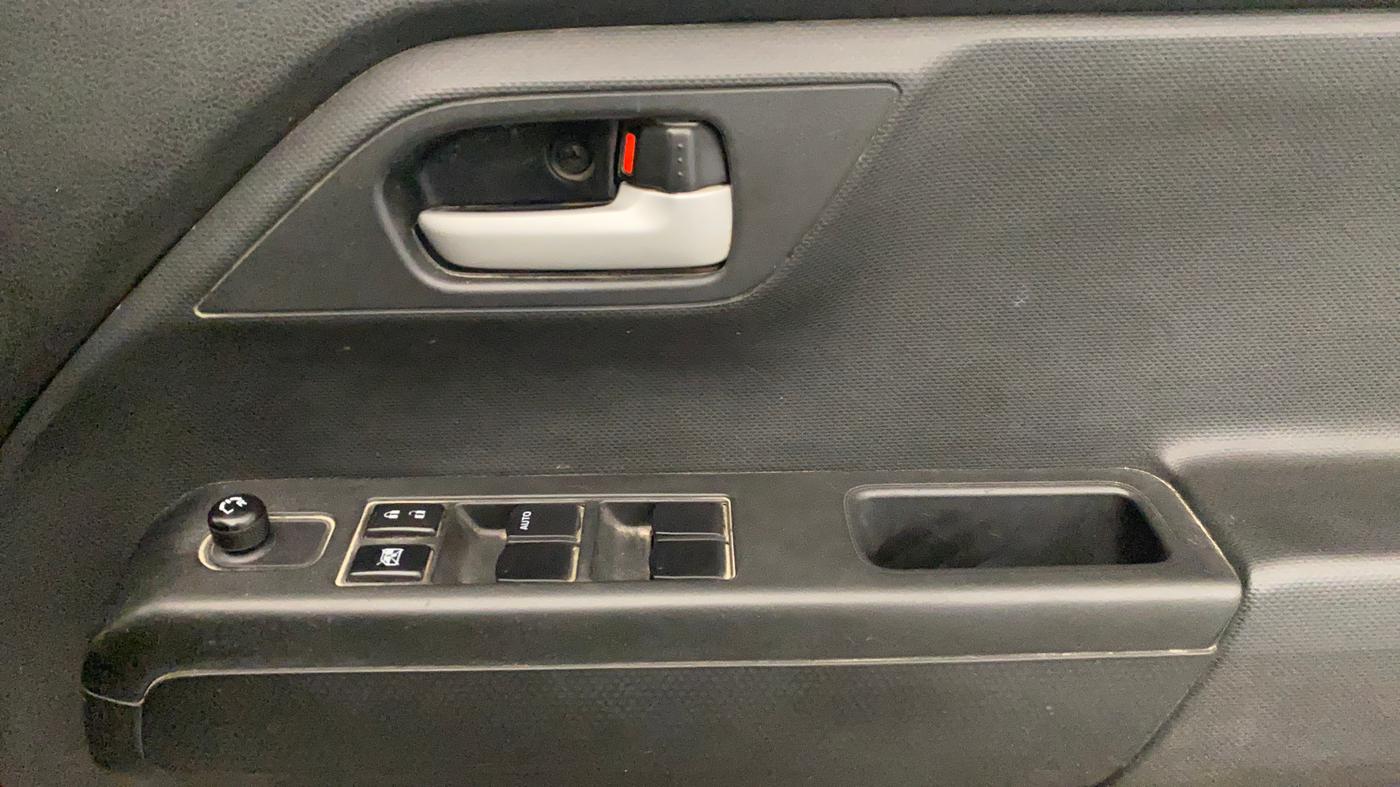 2021 Maruti New Wagon-R VXI 1.0, Petrol, Manual, 35,262 km, Driver Side Door Panels Control