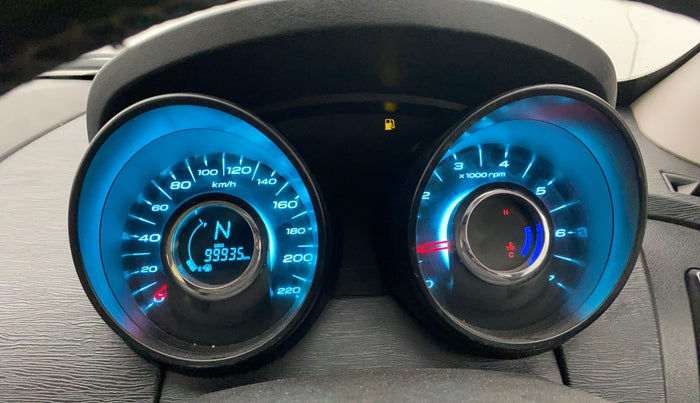 2017 Mahindra XUV500 W4, Diesel, Manual, 99,924 km, Odometer Image