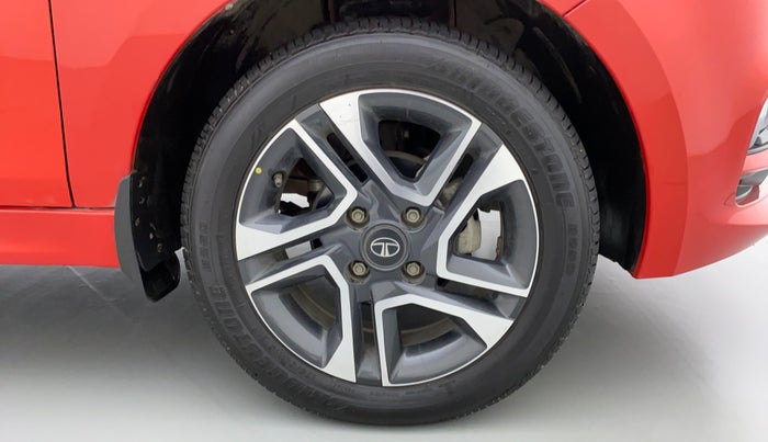 2020 Tata Tiago XZ+ 1.2 Revotron, Petrol, Manual, 8,135 km, Right Front Wheel