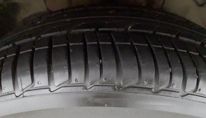 2020 Tata Tiago XZ+ 1.2 Revotron, Petrol, Manual, 8,135 km, Right Front Tyre Tread