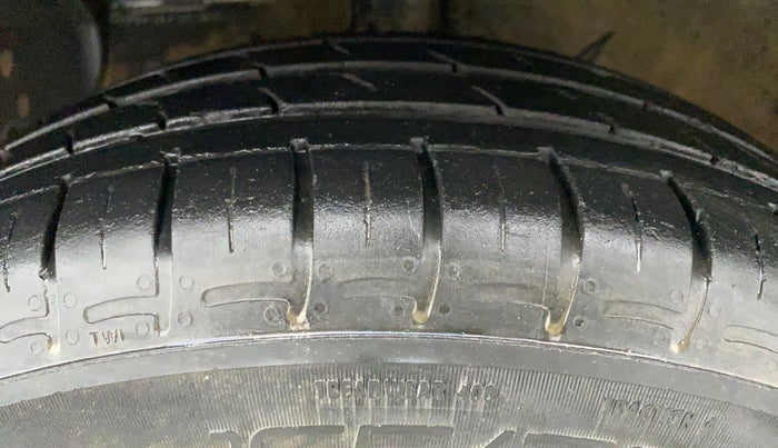 2022 Hyundai GRAND I10 NIOS SPORTZ 1.2 KAPPA VTVT CNG, CNG, Manual, 35,079 km, Left Front Tyre Tread