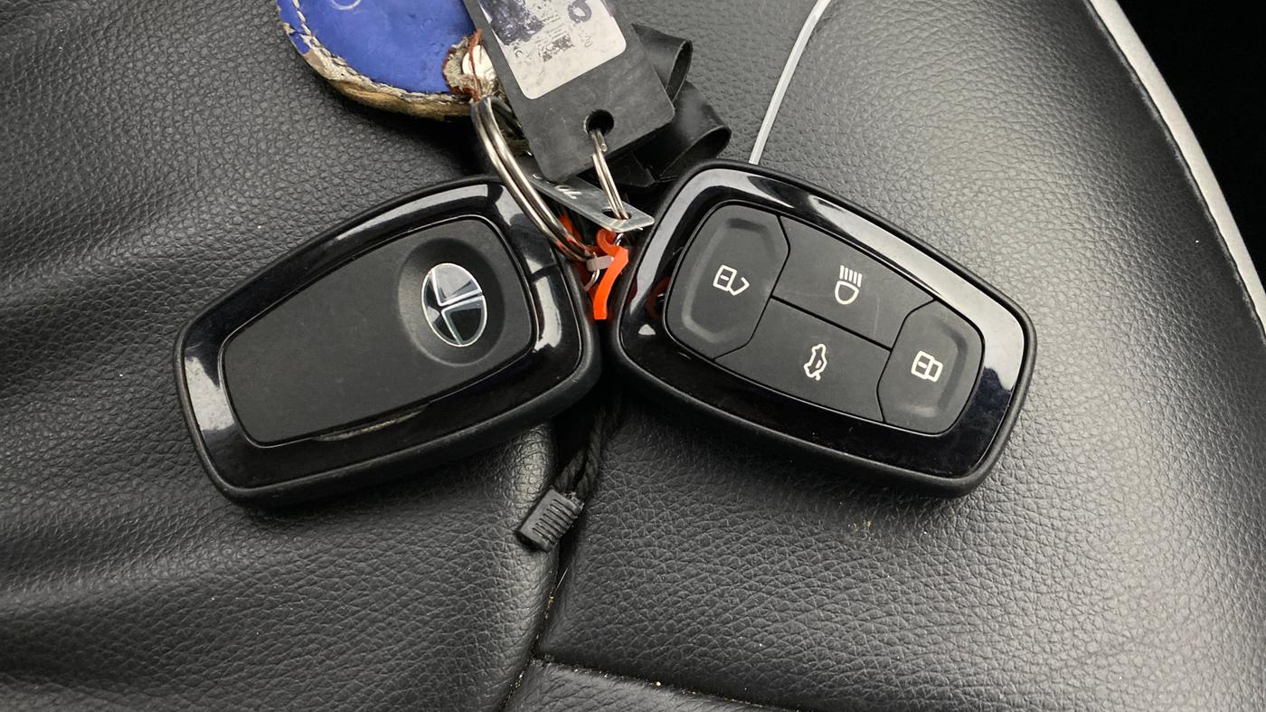 2023 Tata NEXON XZA PLUS SUNROOF PETROL, Petrol, Automatic, 24,391 km, Key Close Up