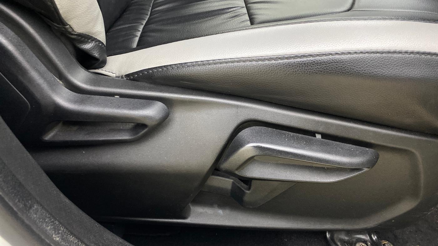2023 Tata NEXON XZA PLUS SUNROOF PETROL, Petrol, Automatic, 24,391 km, Driver Side Adjustment Panel