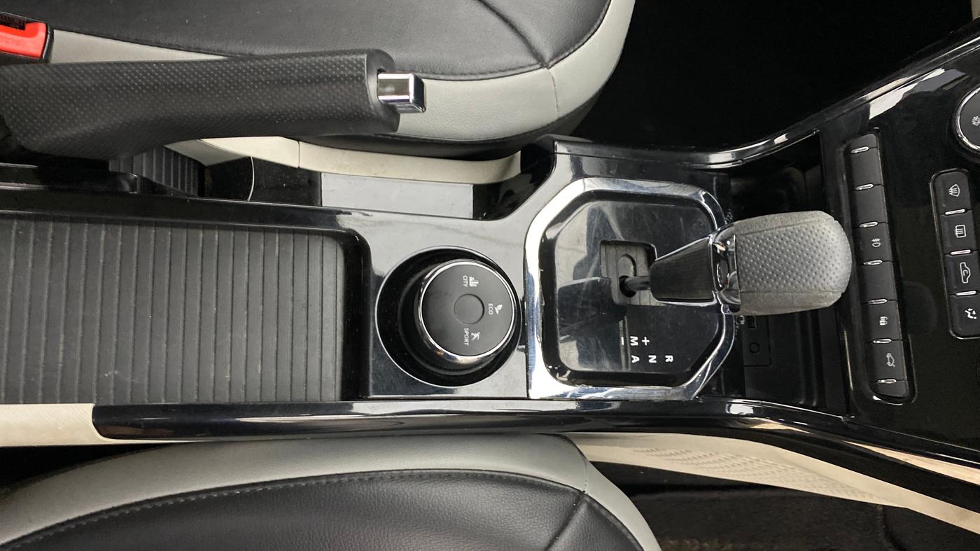 2023 Tata NEXON XZA PLUS SUNROOF PETROL, Petrol, Automatic, 24,391 km, Gear Lever