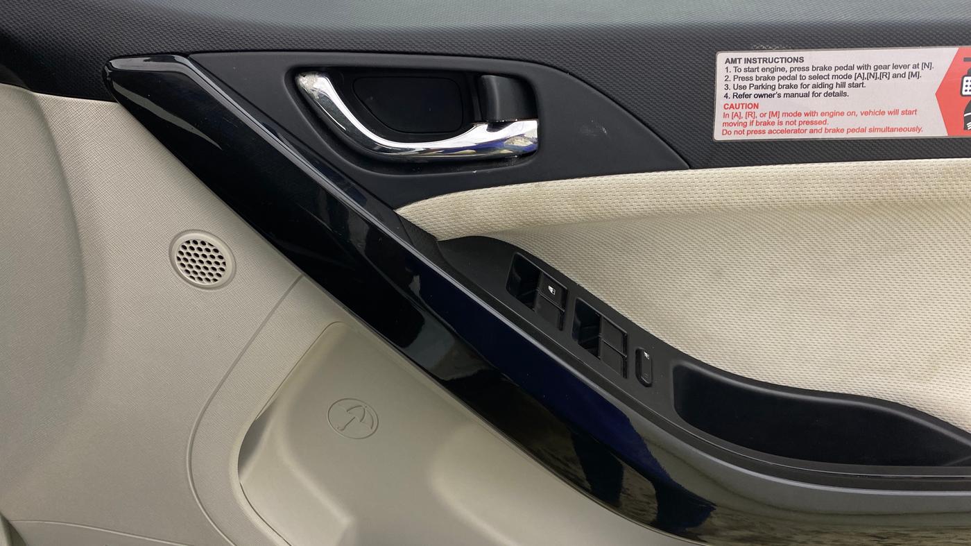 2023 Tata NEXON XZA PLUS SUNROOF PETROL, Petrol, Automatic, 24,391 km, Driver Side Door Panels Control