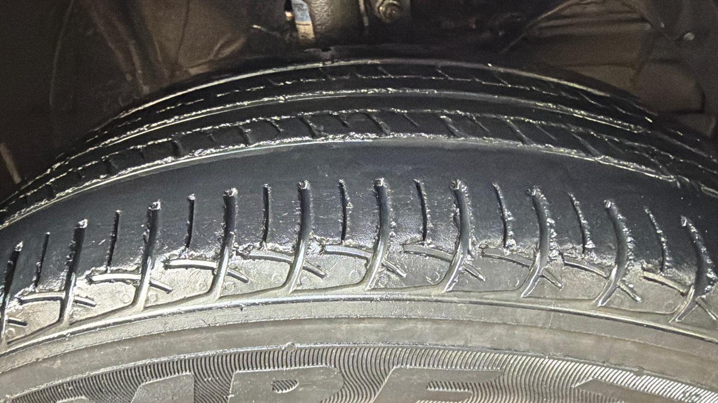 2017 Maruti Baleno DELTA PETROL 1.2, Petrol, Manual, 58,738 km, Right Front Tyre Tread