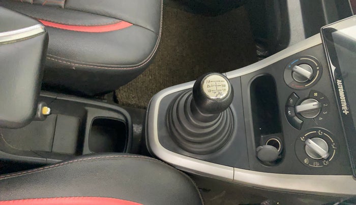 2015 Maruti Ritz VXI, CNG, Manual, 61,844 km, Gear Lever