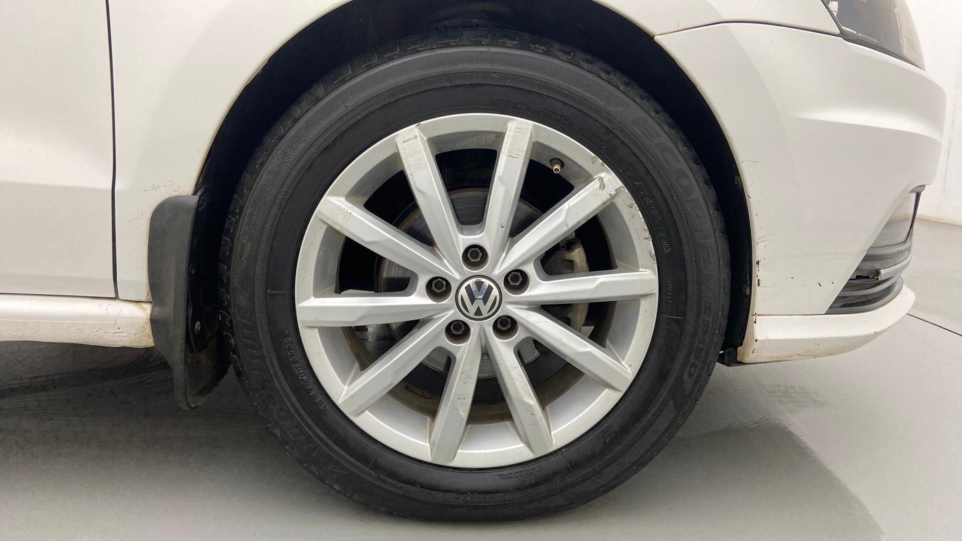 2018 Volkswagen Ameo HIGHLINE1.5L, Diesel, Manual, 90,944 km, Right Front Wheel