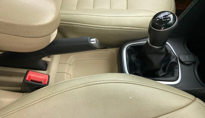 2018 Volkswagen Ameo HIGHLINE1.5L, Diesel, Manual, 90,944 km, Gear Lever