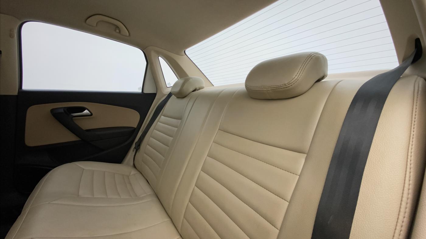 2018 Volkswagen Ameo HIGHLINE1.5L, Diesel, Manual, 90,944 km, Right Side Rear Door Cabin