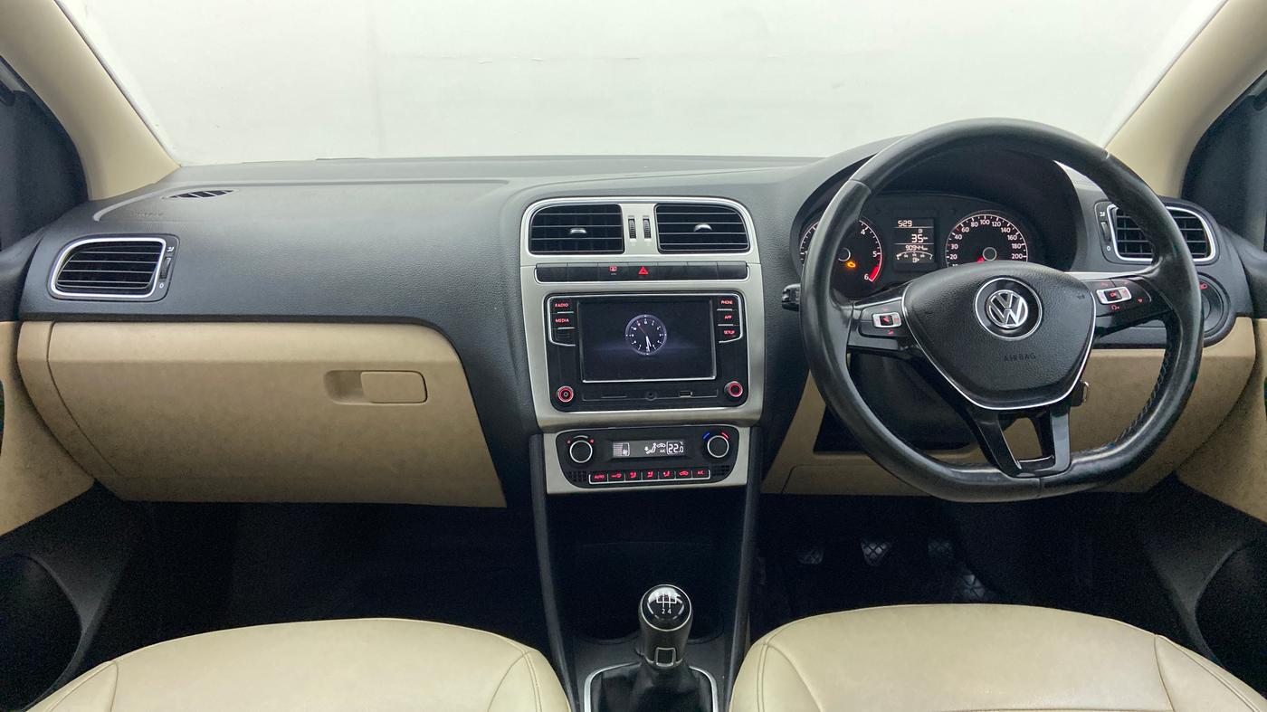 2018 Volkswagen Ameo HIGHLINE1.5L, Diesel, Manual, 90,944 km, Dashboard