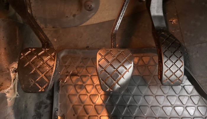 2018 Volkswagen Ameo HIGHLINE1.5L, Diesel, Manual, 90,944 km, Pedals