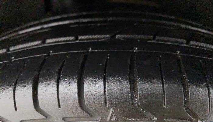 2016 Maruti Baleno ALPHA PETROL 1.2, Petrol, Manual, 1,14,314 km, Right Rear Tyre Tread