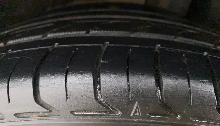 2016 Maruti Baleno ALPHA PETROL 1.2, Petrol, Manual, 1,14,314 km, Left Rear Tyre Tread