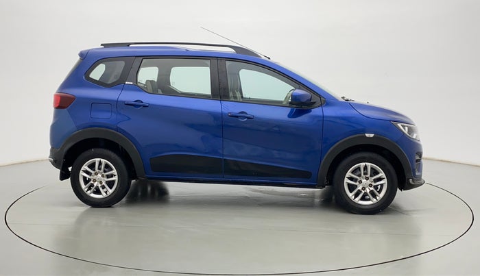 2019 Renault TRIBER RXT, Petrol, Manual, 26,358 km, Right Side View