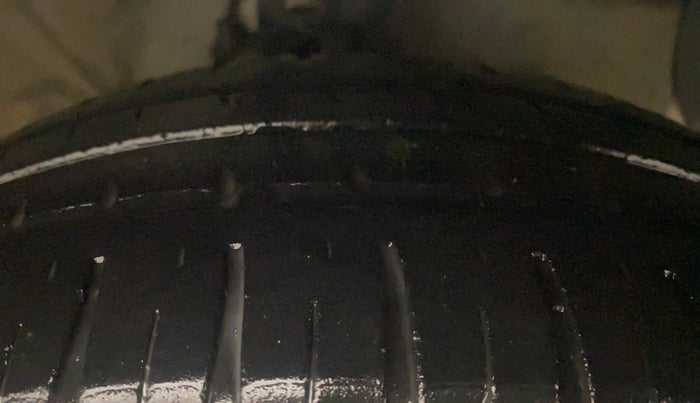 2020 Hyundai Grand i10 SPORTZ 1.2 KAPPA VTVT, Petrol, Manual, 17,111 km, Right Front Tyre Tread