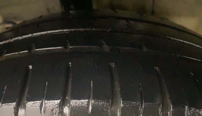 2020 Hyundai Grand i10 SPORTZ 1.2 KAPPA VTVT, Petrol, Manual, 17,111 km, Right Rear Tyre Tread