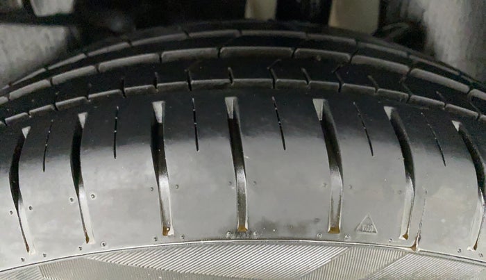 2019 Maruti Swift ZXI + AMT, Petrol, Automatic, 9,436 km, Left Rear Tyre Tread
