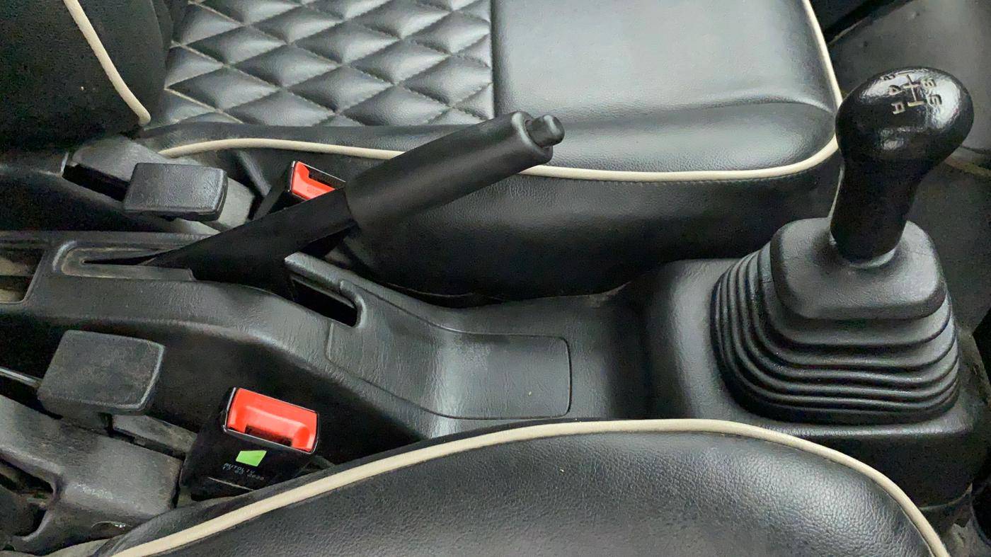 2020 Maruti Eeco 5 STR CNG WITH HTR, CNG, Manual, 22,384 km, Gear Lever