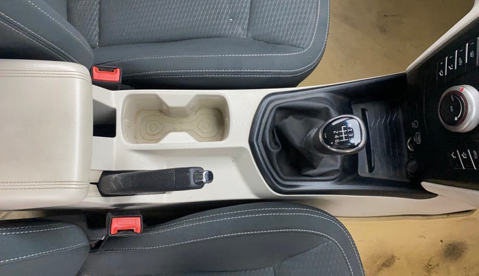 2019 Mahindra XUV300 W6 1.2 PETROL, Petrol, Manual, 36,925 km, Gear Lever