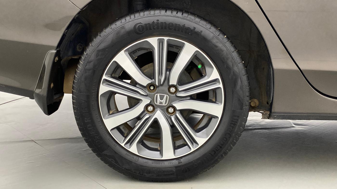 2017 Honda City V MT DIESEL, Diesel, Manual, 73,129 km, Right Rear Wheel