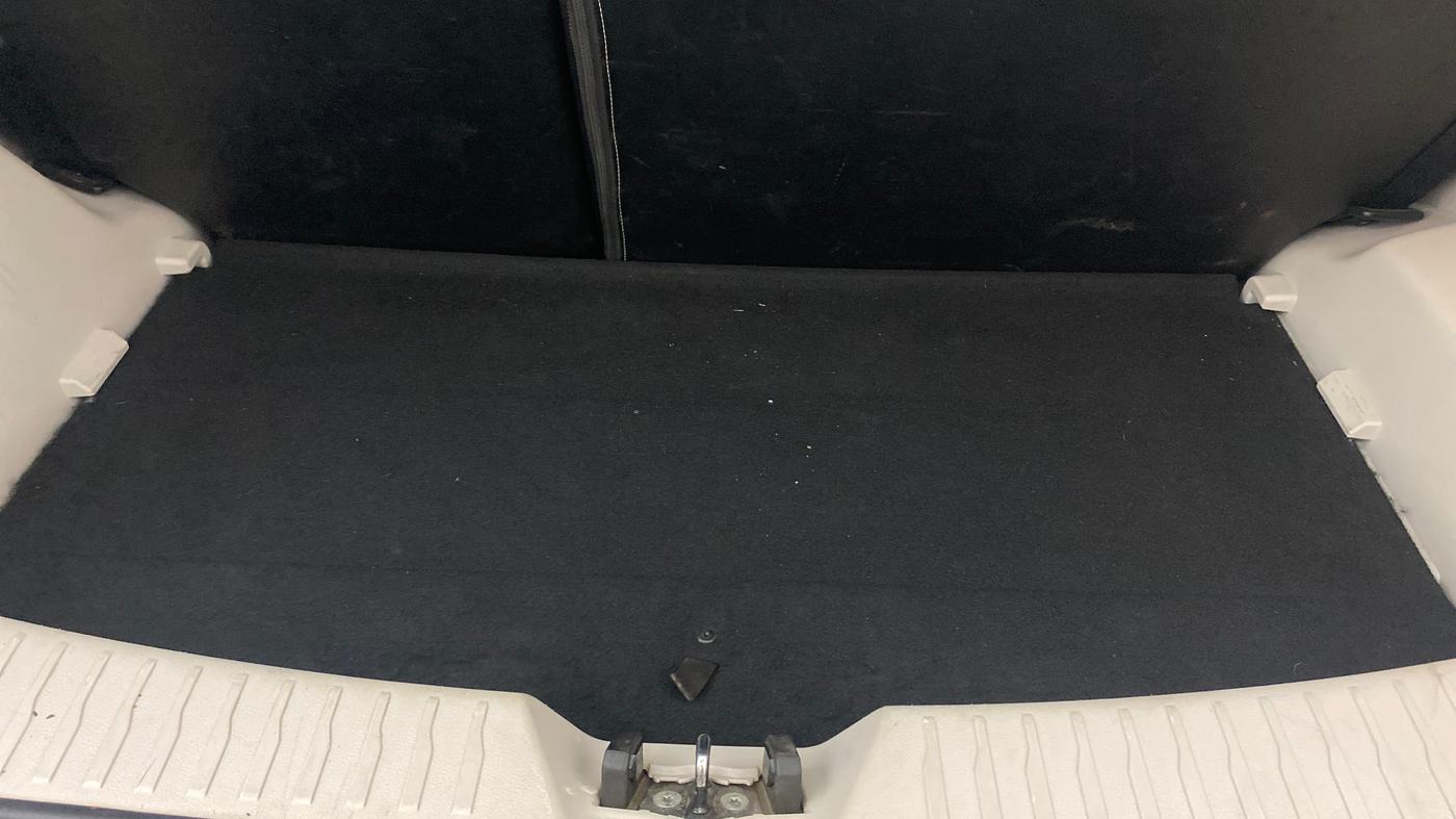 2020 Mahindra XUV300 W8 1.2 PETROL, Petrol, Manual, 80,760 km, Boot Inside