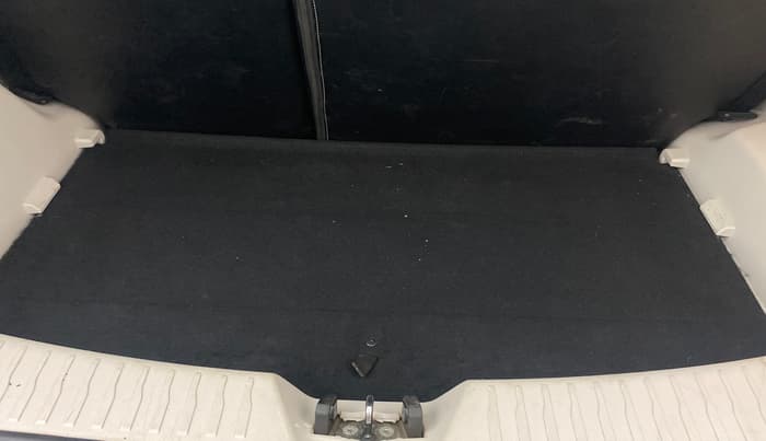 2020 Mahindra XUV300 W8 1.2 PETROL, Petrol, Manual, 80,760 km, Boot Inside