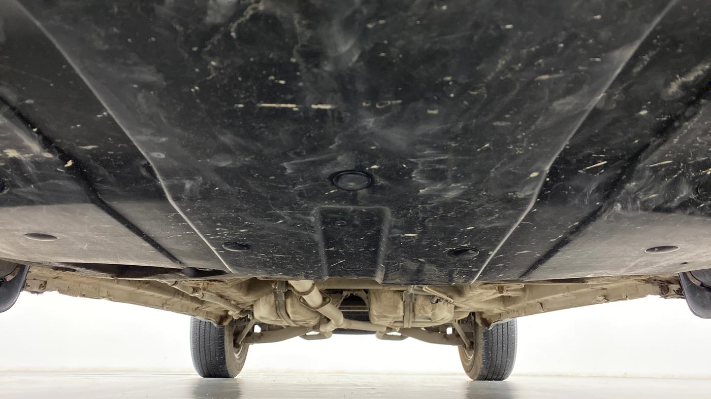 2018 Mahindra XUV500 W9, Diesel, Manual, 1,15,294 km, Front Underbody