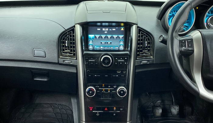 2018 Mahindra XUV500 W9, Diesel, Manual, 1,15,294 km, Air Conditioner