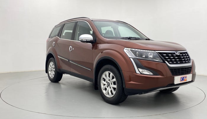 2018 Mahindra XUV500 W9, Diesel, Manual, 1,15,294 km, Right Front Diagonal