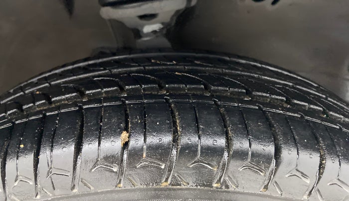 2013 Maruti Wagon R 1.0 VXI, Petrol, Manual, 54,959 km, Right Front Tyre Tread