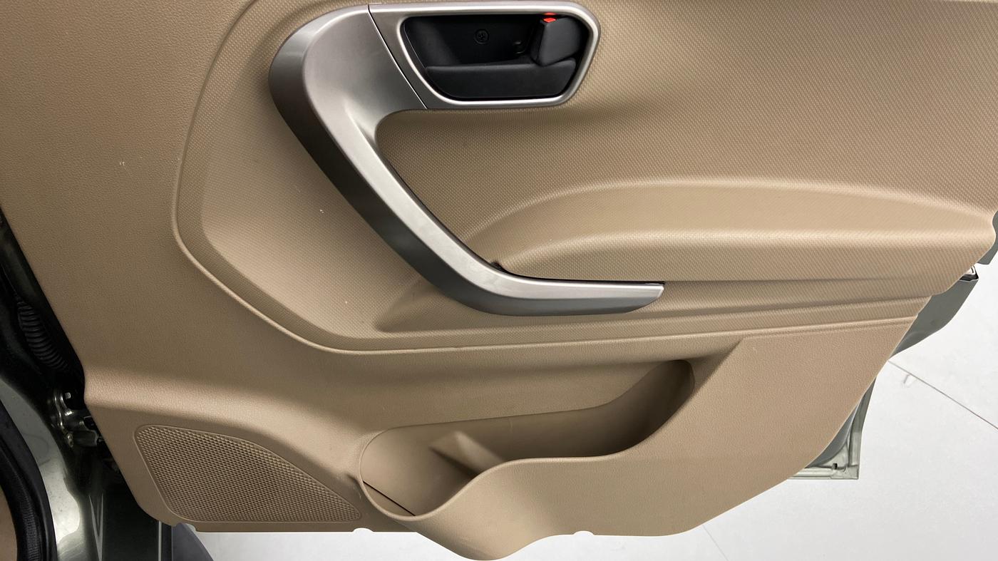 2022 Mahindra BOLERO NEO N 10, Diesel, Manual, 1,405 km, Driver Side Door Panels Control