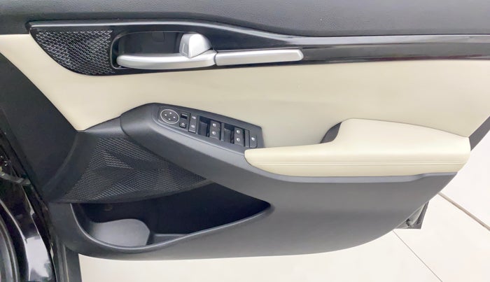 2020 KIA SELTOS HTX 1.5 PETROL, Petrol, Manual, 20,617 km, Driver Side Door Panels Control