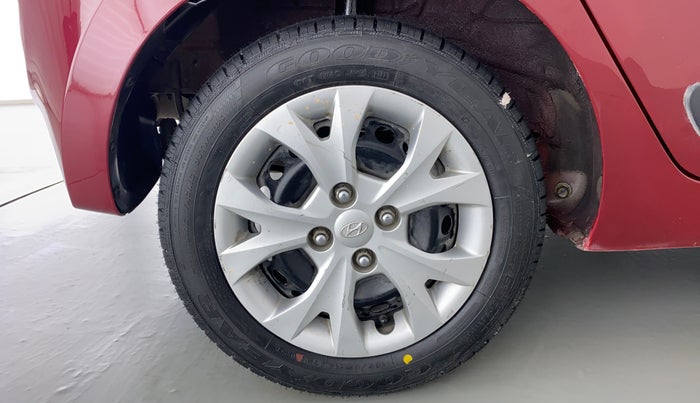 2014 Hyundai Grand i10 SPORTZ 1.2 KAPPA VTVT, Petrol, Manual, 47,090 km, Right Rear Wheel