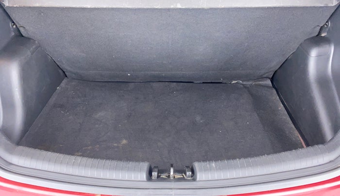 2014 Hyundai Grand i10 SPORTZ 1.2 KAPPA VTVT, Petrol, Manual, 47,090 km, Boot Inside