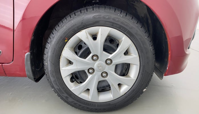 2014 Hyundai Grand i10 SPORTZ 1.2 KAPPA VTVT, Petrol, Manual, 47,090 km, Right Front Wheel