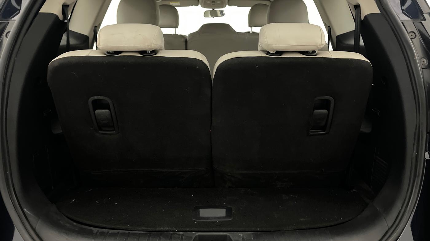 2022 Mahindra XUV700 AX 5 P MT 7 STR, Petrol, Manual, 39,638 km, Boot Inside